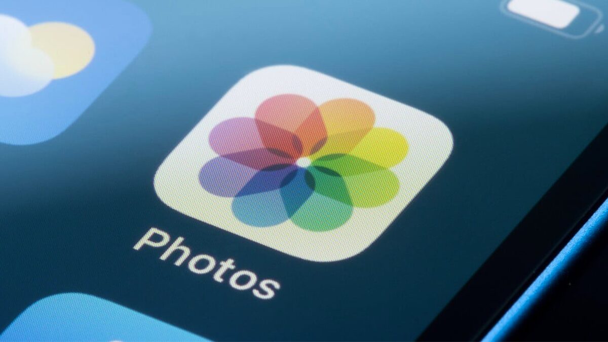 Uni Eropa Minta Apple Bolehkan Pengguna Hapus Photos App