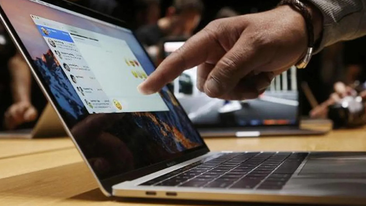 [RUMOR] Akhirnya MacBook Pro Bakal Gunakan Layar Sentuh?