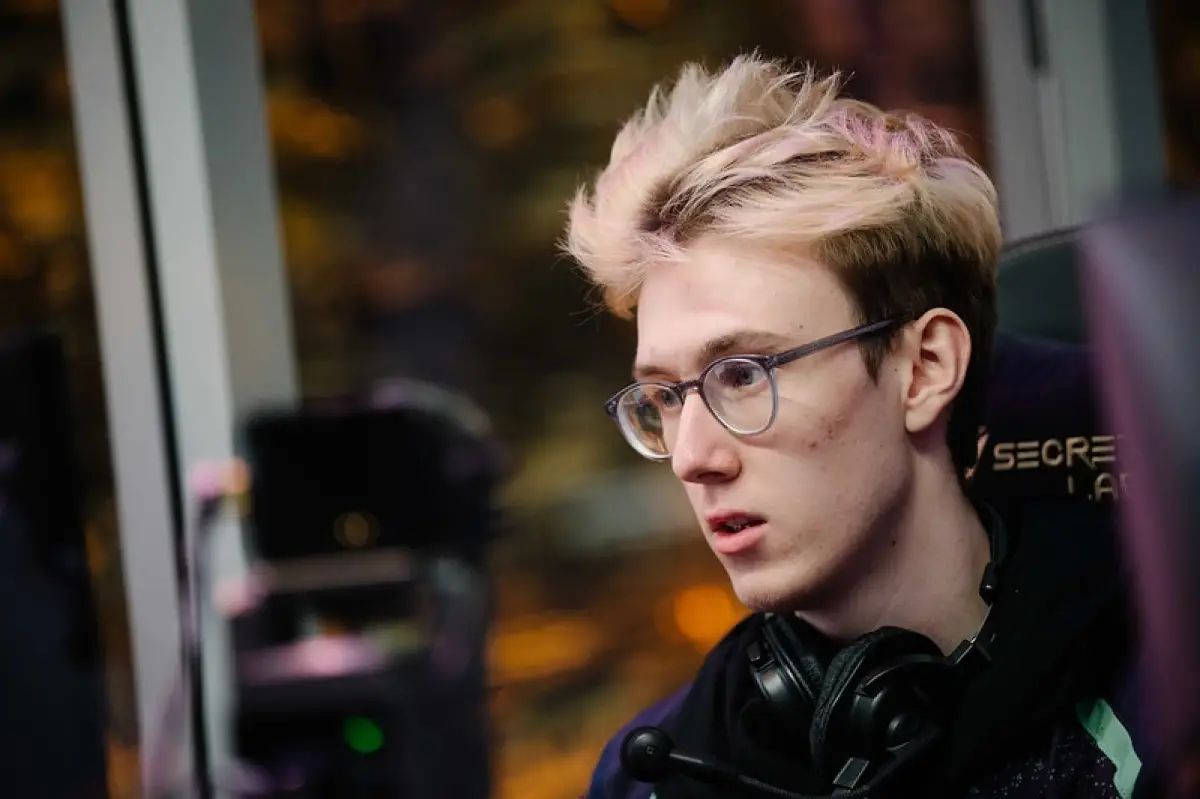 Jonas SabeRLight- Volek Formal Menjadi Offlaner Baru Team Liquid