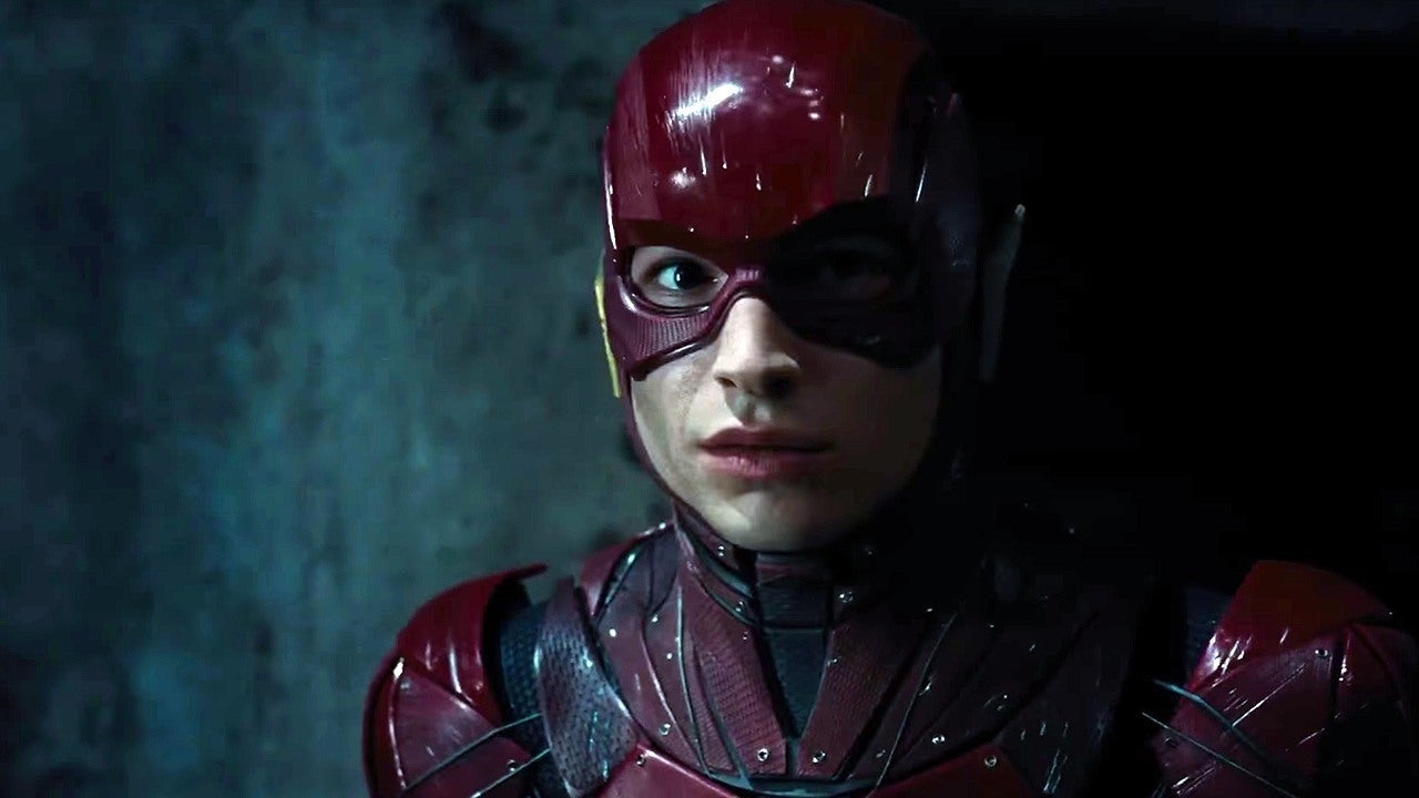 Ezra Miller Kembali Kepada Pemotretan Ulang Flash di Tanda Lain WB